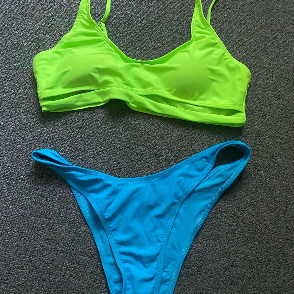 Never worn before Matte Collection 2 piece